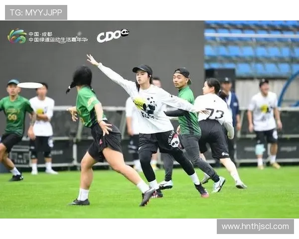 杭州飞盘队在滑板精英赛中以70分稳居积分榜首位